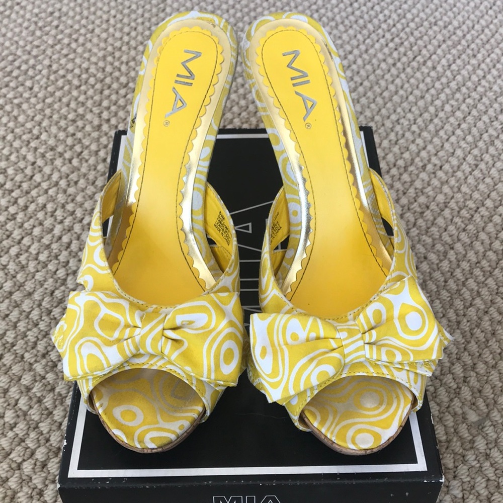 Mia Mule Sandals - Picture 2 of 8